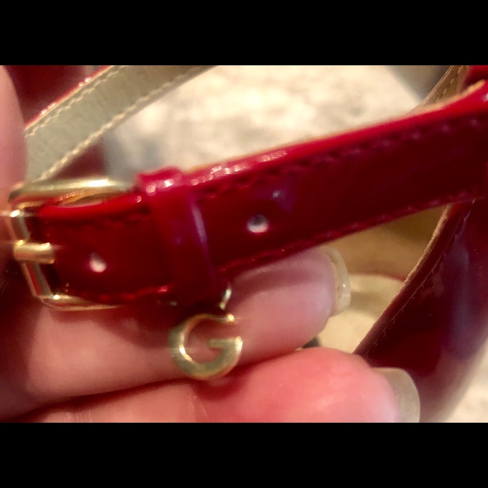 Red high heel shoes by Guess - Picture 4 of 6